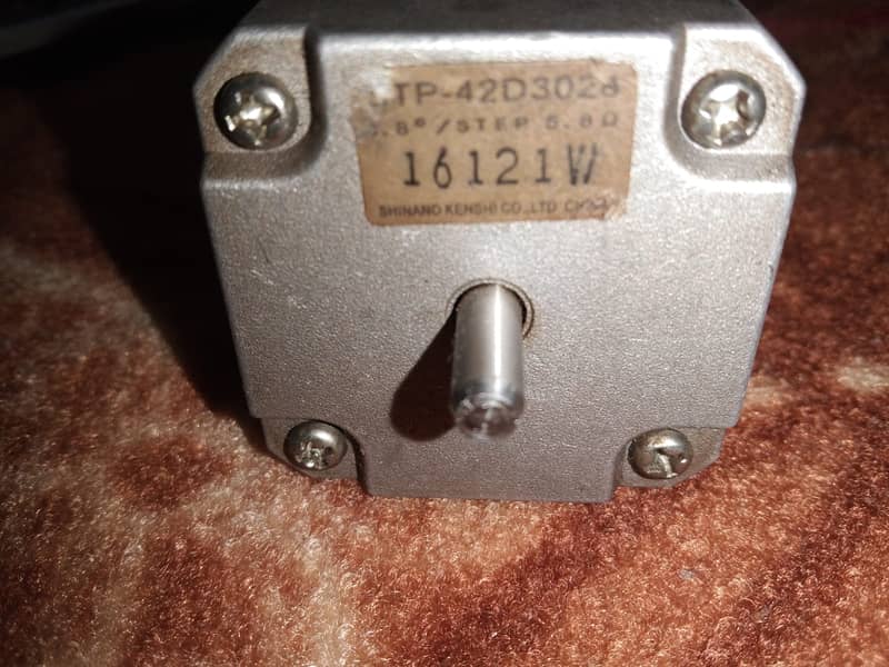 Stepper Motor STP-42D3028 2