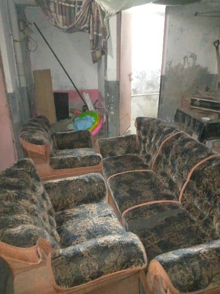 3+1+1 Sofa set urgent for sale 0