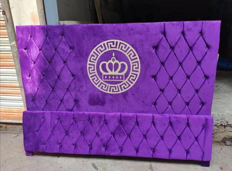 bed made in antic desgin and in wholesale rate 9