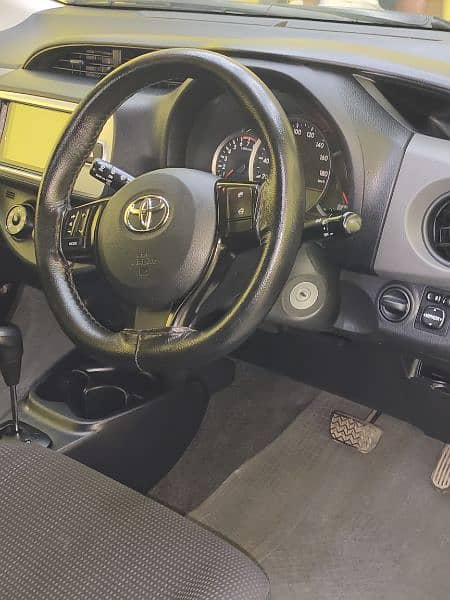 Toyota Vitz 1.0 9