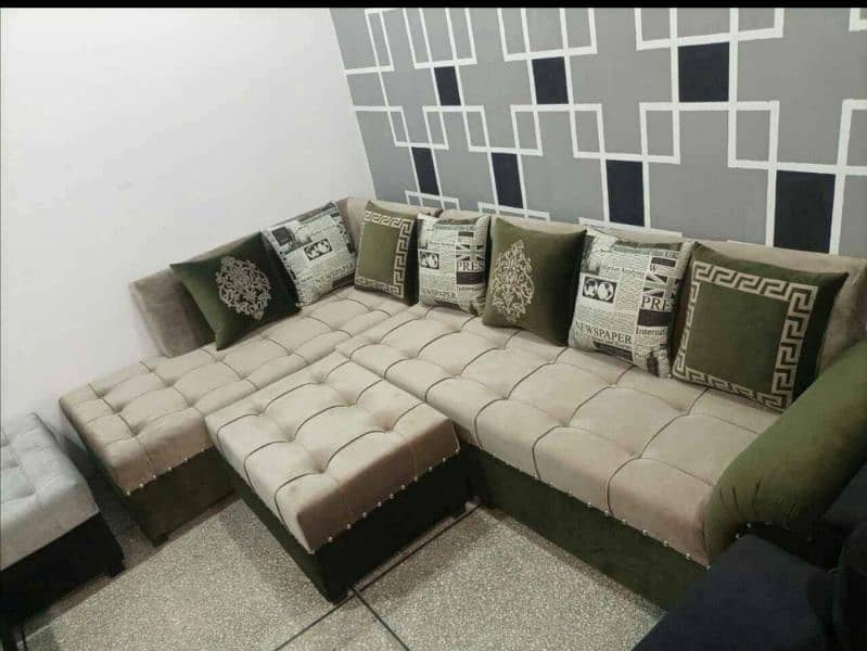 L Shape Sofa On Sofas 1072275192