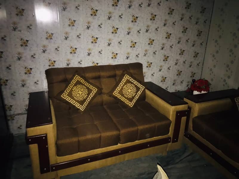 brand new 6 Seater Sofa Set Best Quality Chanyoti Wood 0