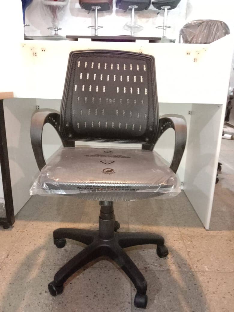 Executive  Office Chair Mesh Back with Headrest 16