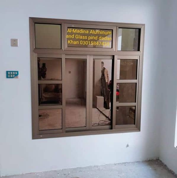 Partition Aluminium Glass Window gets 4