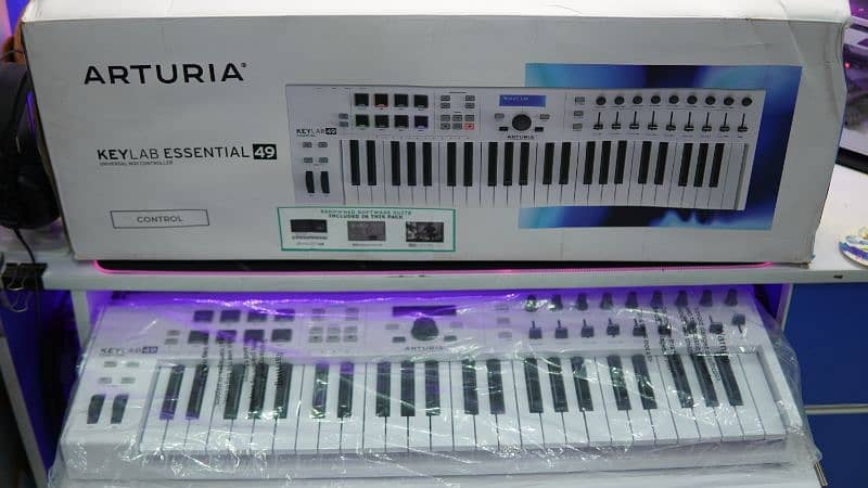 Arturia KeyLab Essential 49 – Universal MIDI Controller White 0