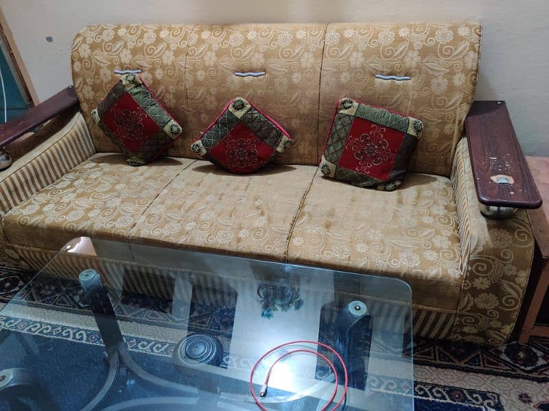 5 seater Sofa For sale condition like new 2