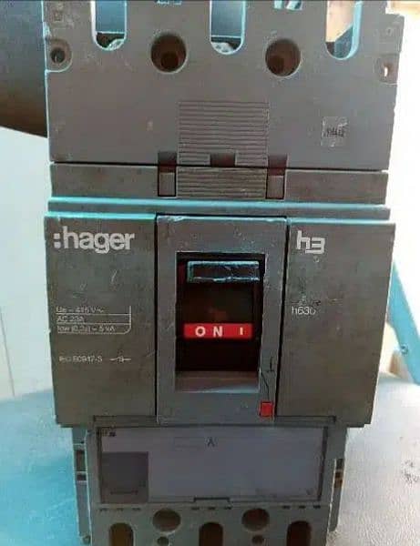 HAGER H3 X250 HNB160H 160AMP TRIPLE POLE MCCB 40KA Breakers 2