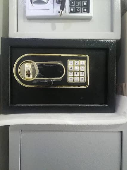 Security Safe Cash Locker , Digital & Manual Functions 9