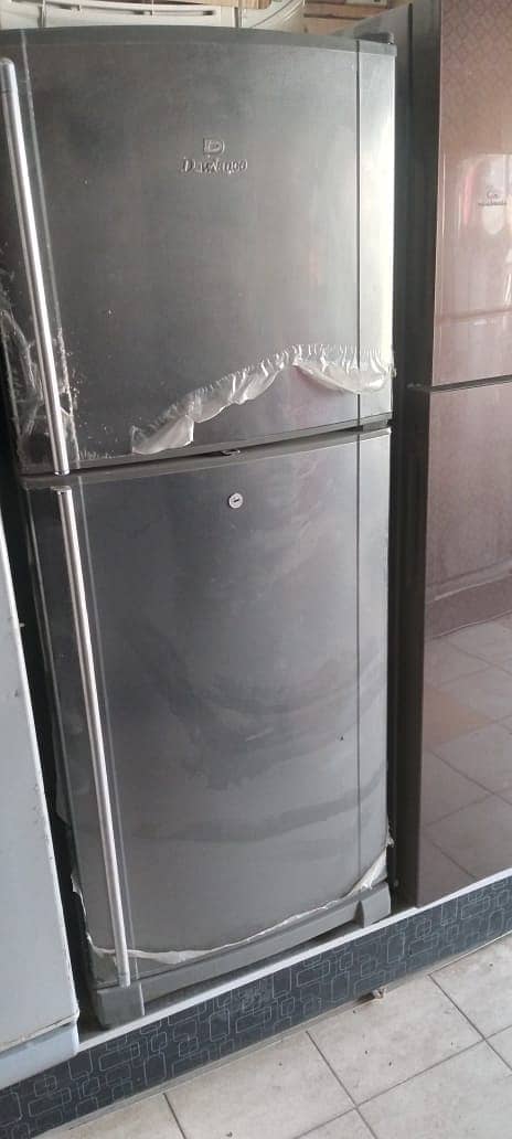 Fridges & Freezers new condition is avilable 1