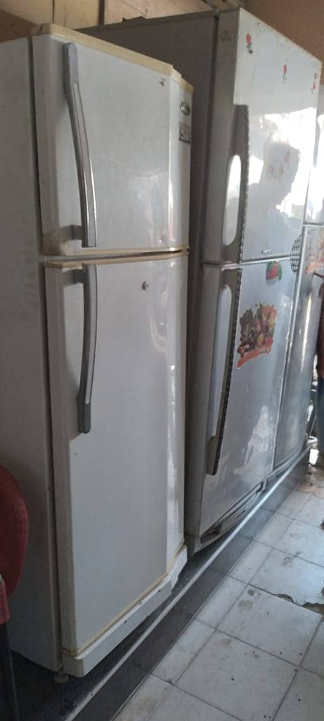 Fridges & Freezers new condition is avilable 12