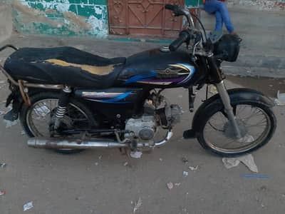 بائیک بالکل اوکے ہے انجن وغیرہ کا کام نہیں ہے