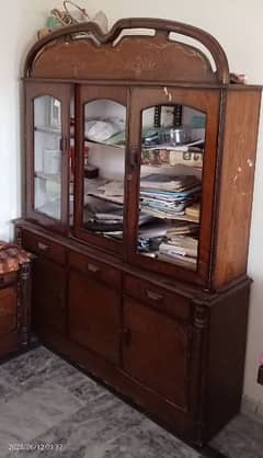 used showcase and dressing table 3 glass table for sale on cheap price