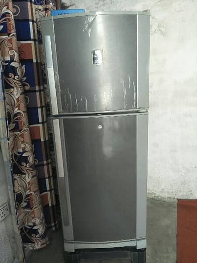 Dawlance fridge for sale