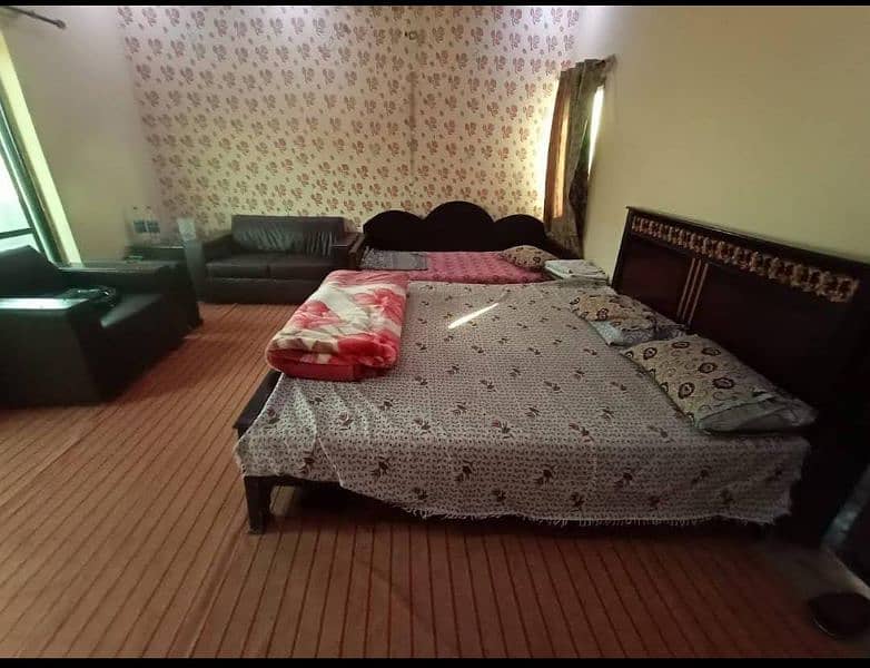 VIP BOYS/ JOB HOLDER HOSTEL NEAR UNI OF LAHORE- RAIWIND ROAD LAHORE 1