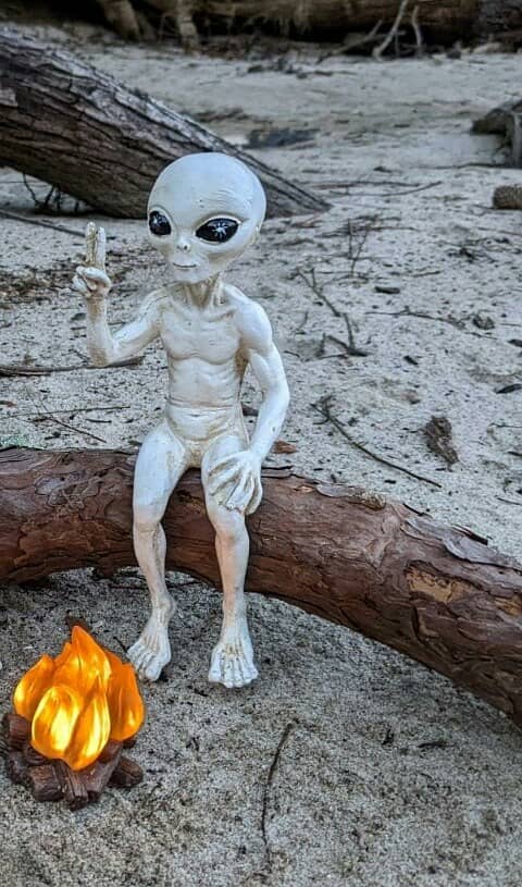 UFO Alien Outer Space Statue Action Figure Shelf Sitter Sculpture 0