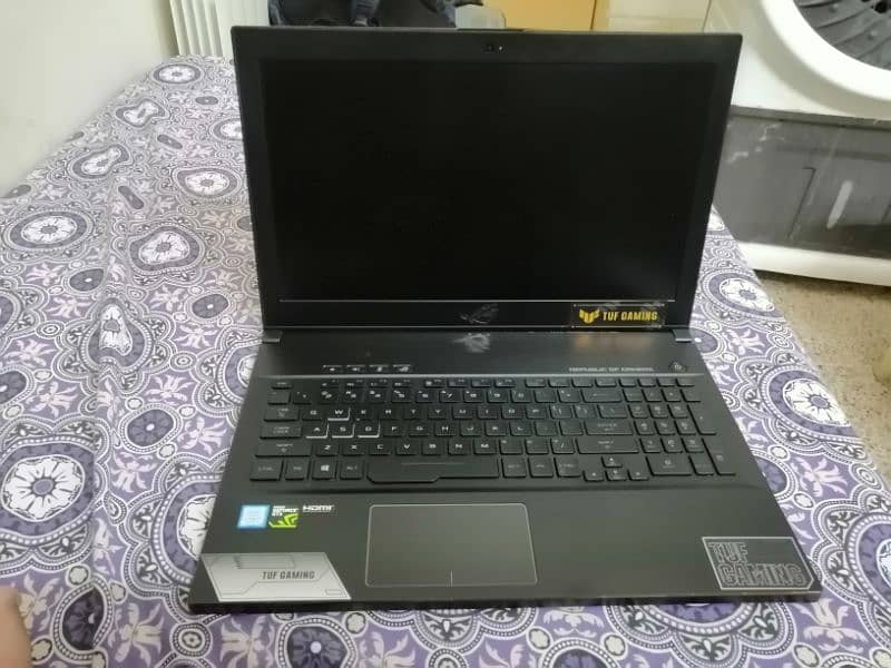 ASUS ROG Zephyrus M 6