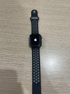 APPLE WATCH SERIES 4 (40mm)