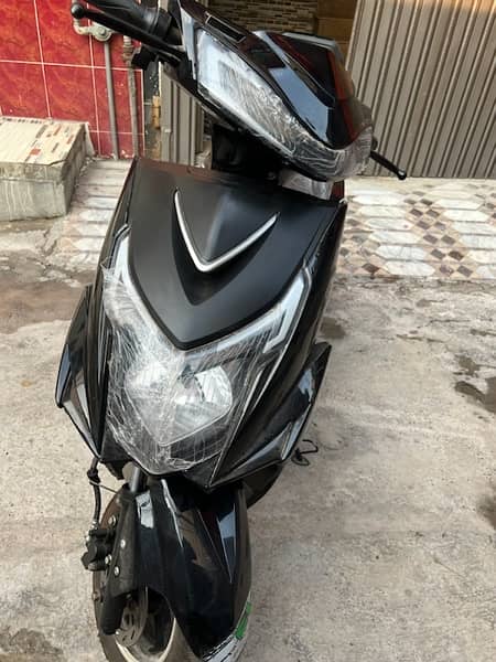 Electric scooty 2022 for urgent sale 1