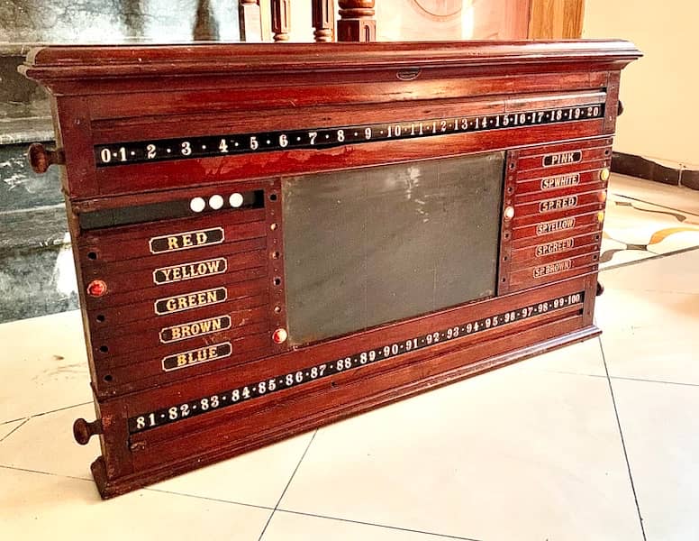 Antique Snooker Scoreboard 1