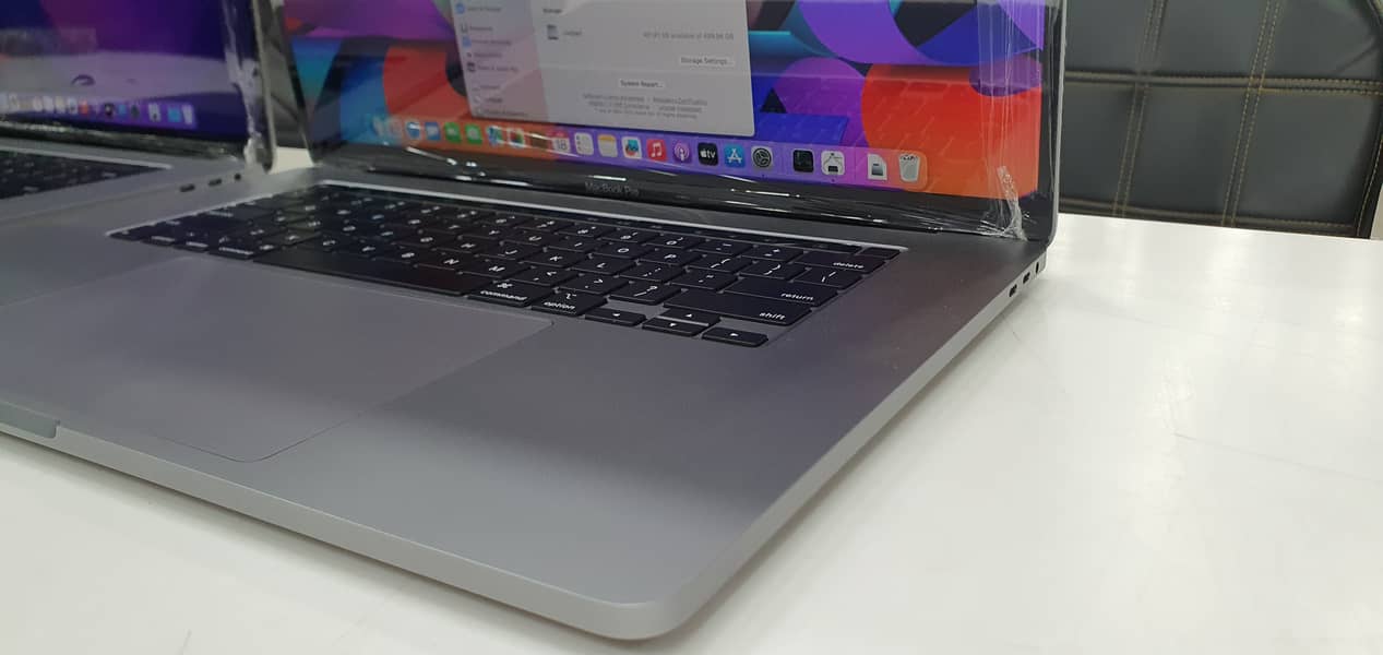 Apple Macbook Pro 2019 16'inches with Retina Display Touchbar for sale 7