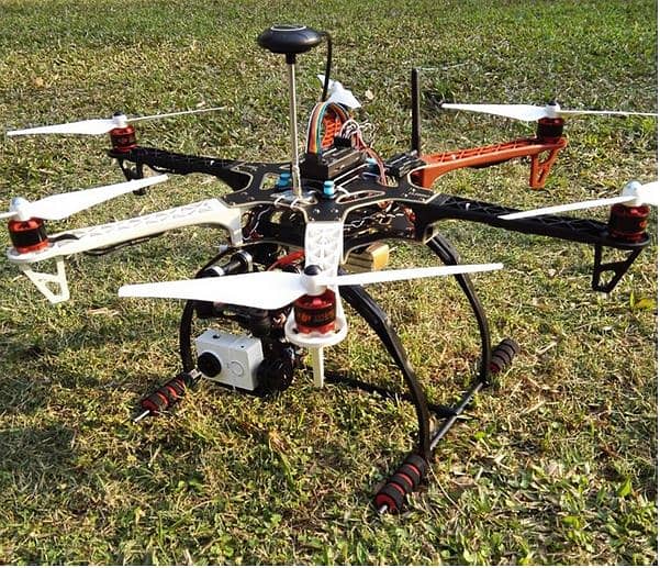 quadcopter drone f450 cpmpleate pixhawak 2.4. 8 for projects 0