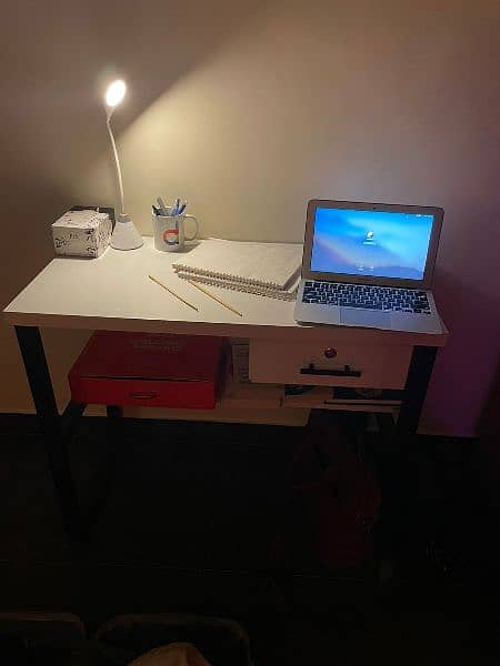 Laptop tables in compact sizes available 2