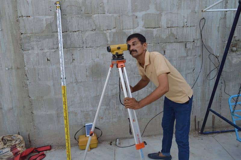 Land Surveyor 03193307245 2