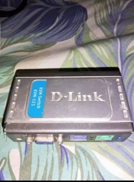 D-LINK KVM-121 KVM Switch 1