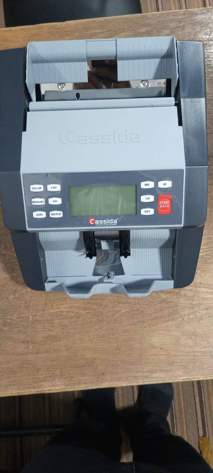 Cash note counting machine in Pakistan with fake note detection 19
