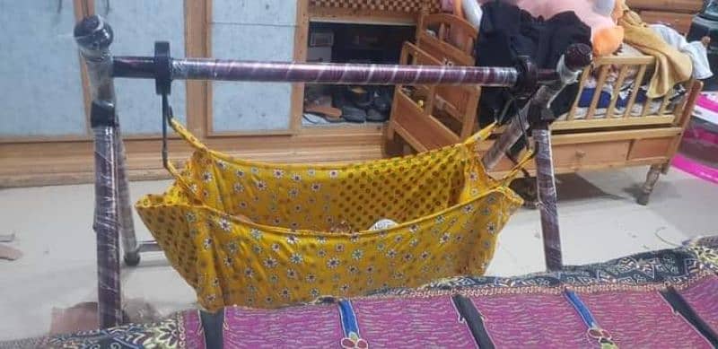 Baby swing jhula RS. 3,900 WhatsApp +92 333 6538267 FREE DELIVERY 2