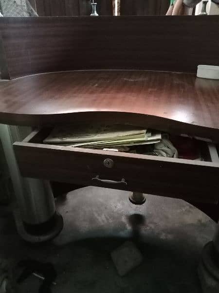 reception counter for sale in a good condition 2