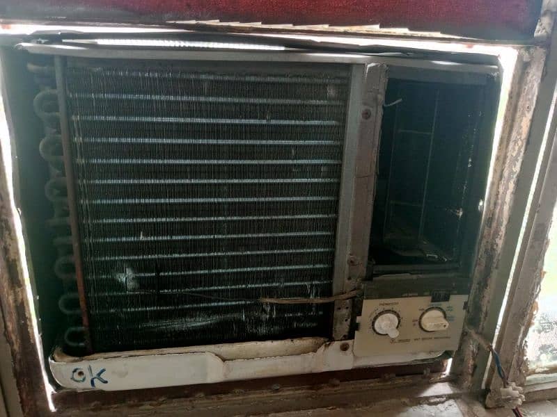 . 75 ton AC in good condition 2