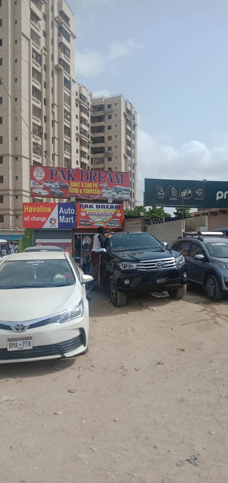 Rent a car | Car rental | Rent a car service in Karachi 5