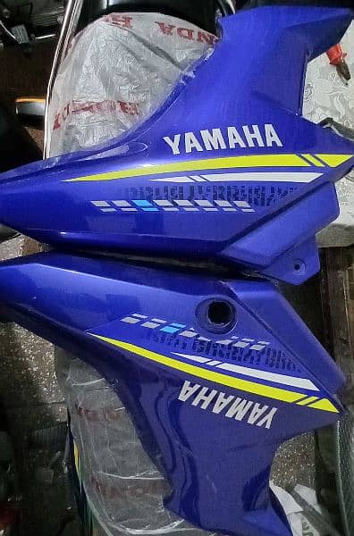 YAMAHA YBR G PURPLISH BLUE RED black 20 19 23 2021 2022 PART FUEL TANK 8