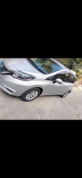 2019 model 2022 registration total genuine car no accident 1