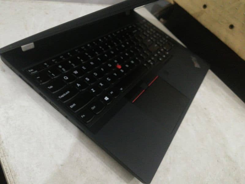 Lenovo thinkpad T590 i7 8th 1