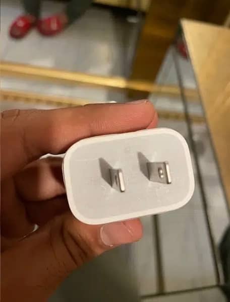 Apple 100% Originaly Charger 3