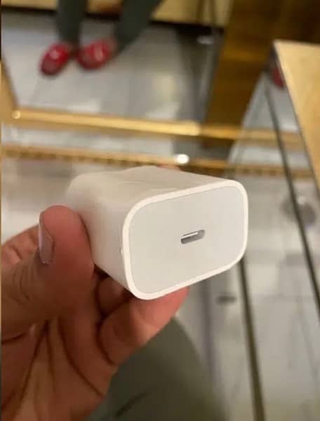 Apple 100% Originaly Charger 4