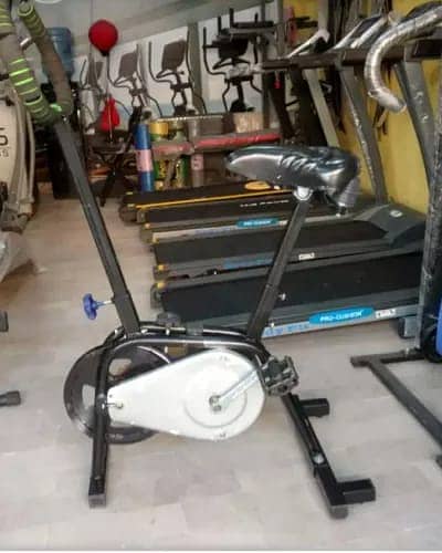 High Quality Solid Iron Made Exercise Cycle For Exercise 03020062817 0