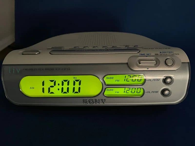 Sony digital alarm clock Dream machine 0