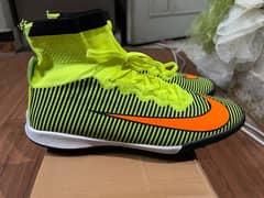 Futsal Shoes 0