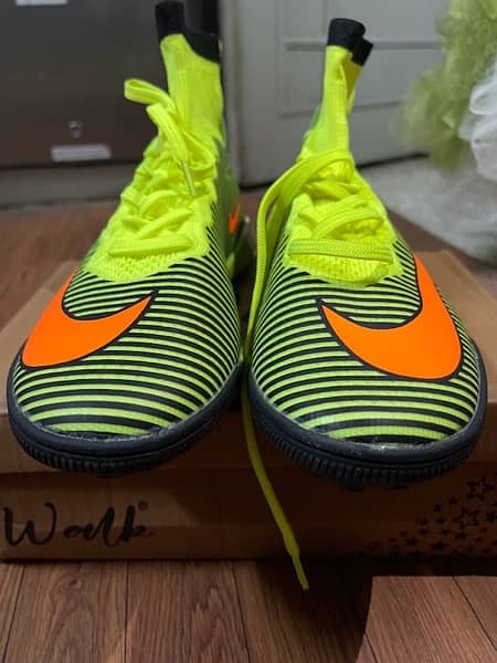 Futsal Shoes 5