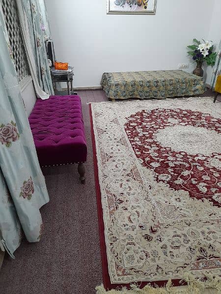 Carpet bilkul new Turkish rug cemtre peice qaleen 2