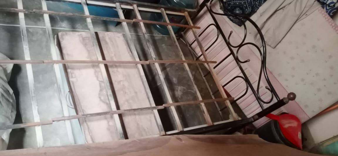 2 x Iron bed sale 6