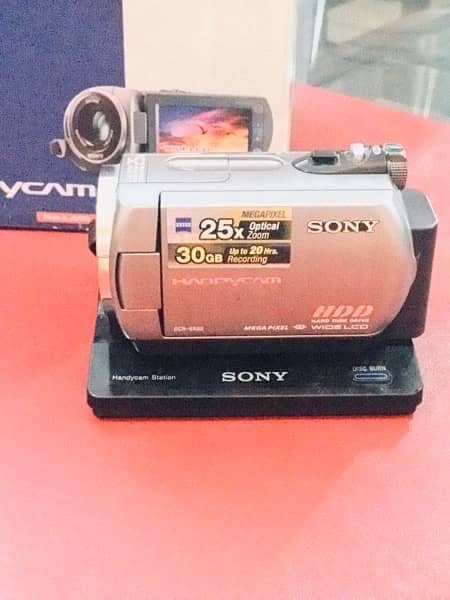 Sony Handy Cam DCR-SR62E (Made in Japan) 1