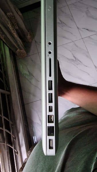 Apple macbook pro mid 2012 "15.4" inches 3