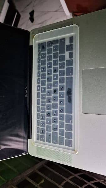 Apple macbook pro mid 2012 "15.4" inches 6