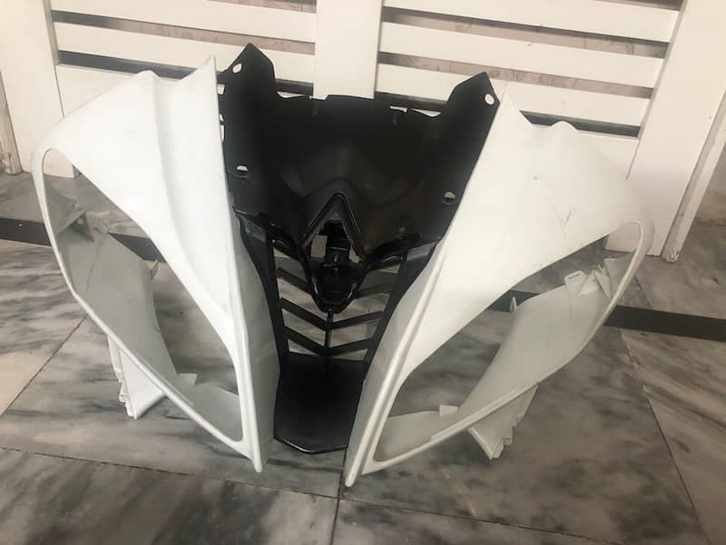 Yamaha R6 nose 0