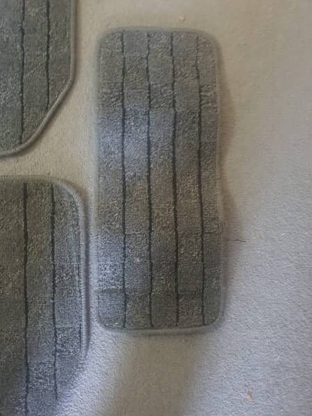 Prius  Car carpet grey  foot matts 5 pcs 4