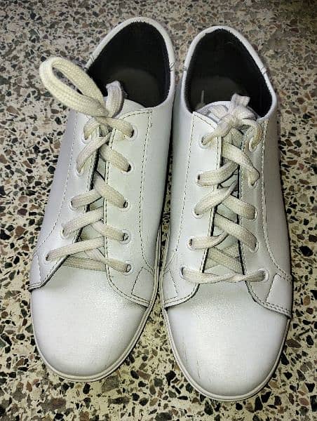 white sneakers size 39 7